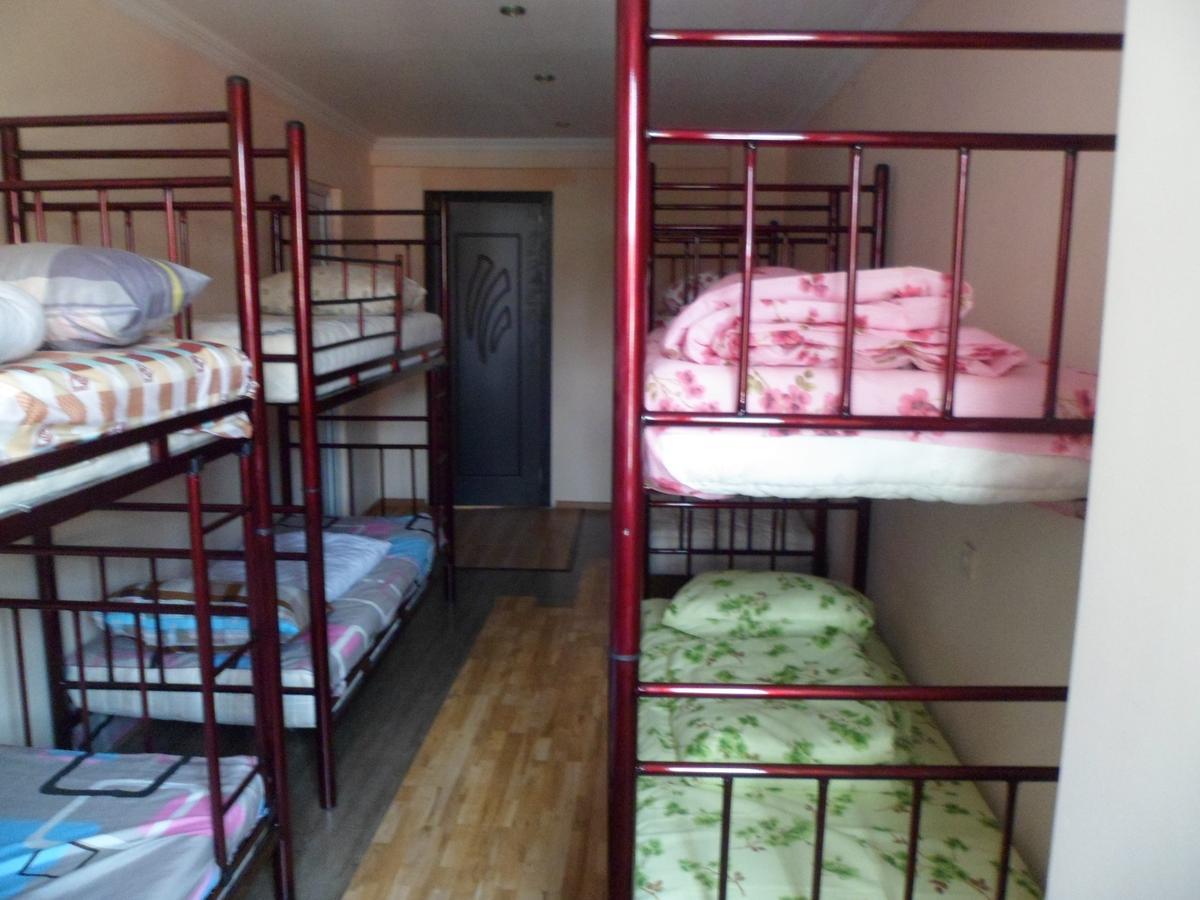 Everyday Cat Hostel Батуми Екстериор снимка