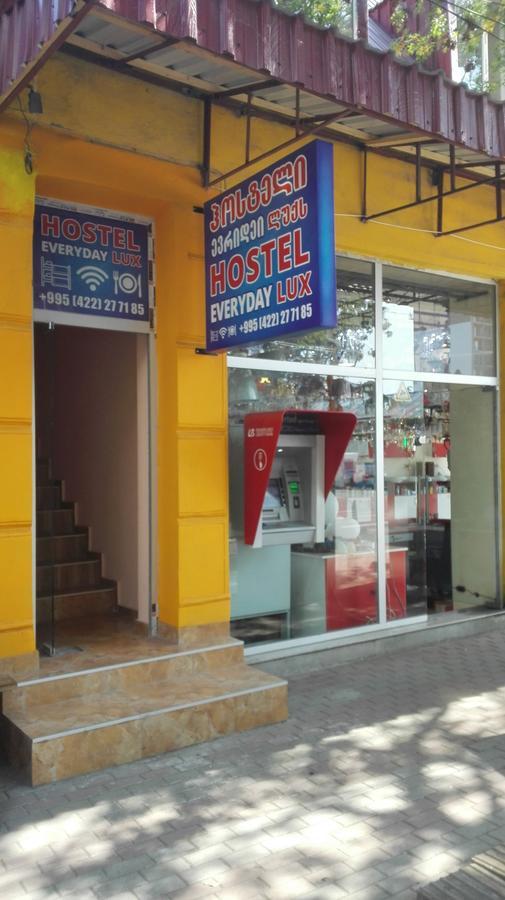 Everyday Cat Hostel Батуми Екстериор снимка