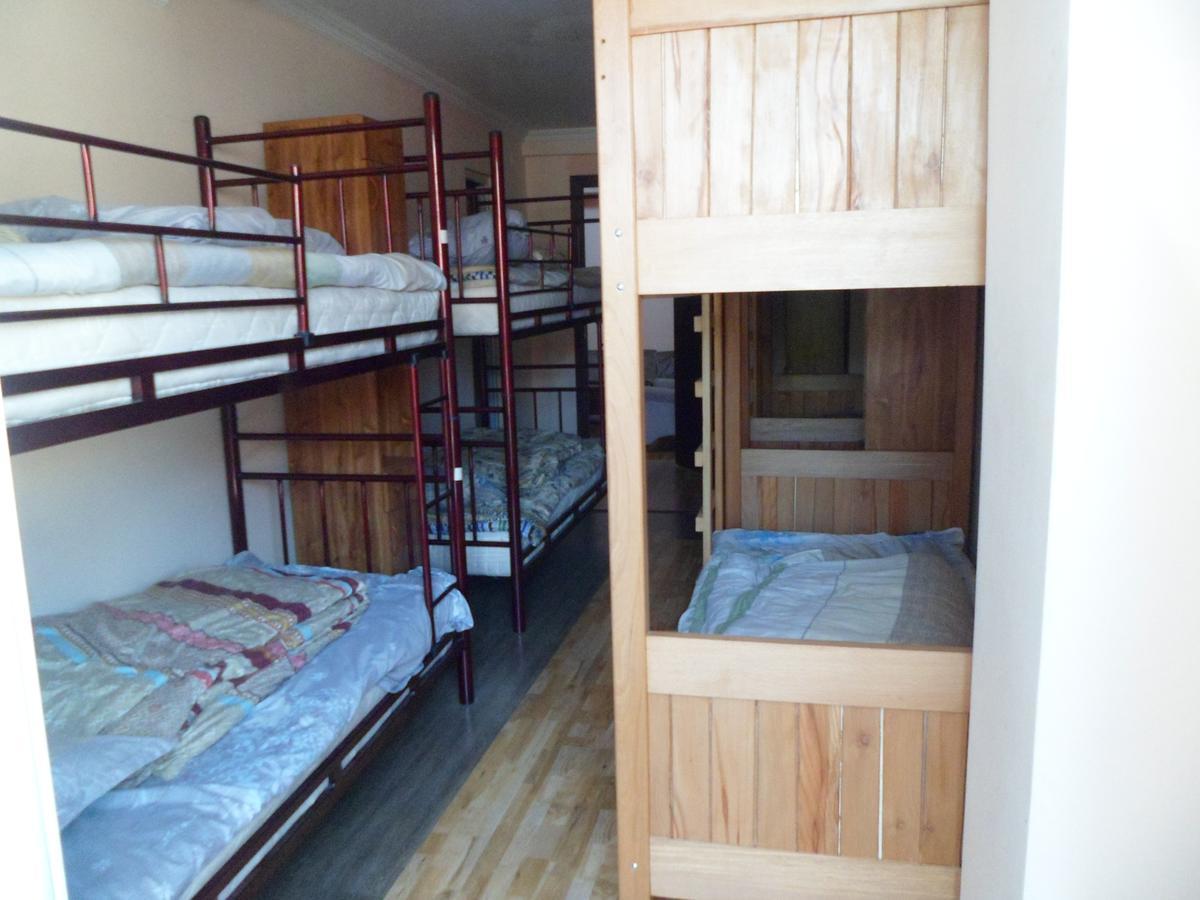 Everyday Cat Hostel Батуми Екстериор снимка