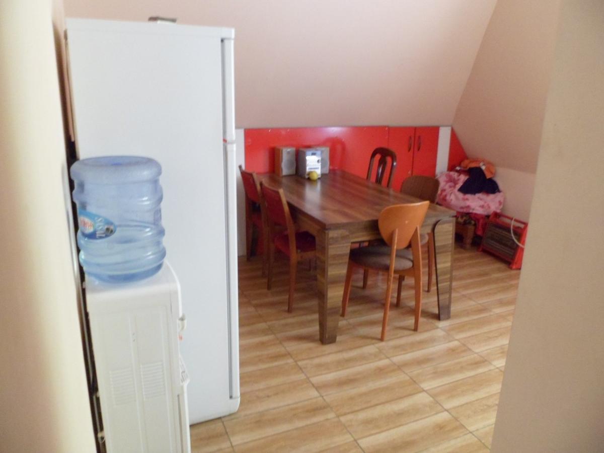 Everyday Cat Hostel Батуми Екстериор снимка